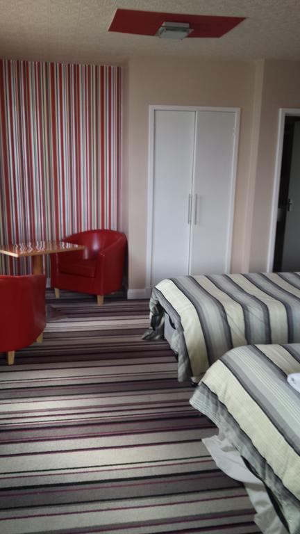 Antonine Hotel ฟัลเคิร์ก ภายนอก รูปภาพ