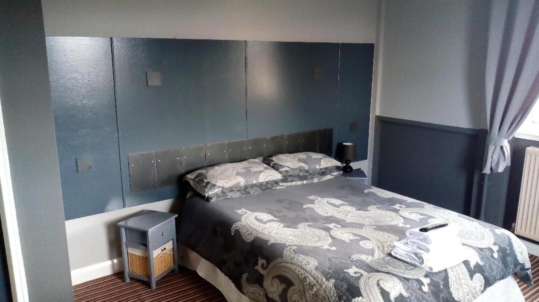 Antonine Hotel ฟัลเคิร์ก ภายนอก รูปภาพ